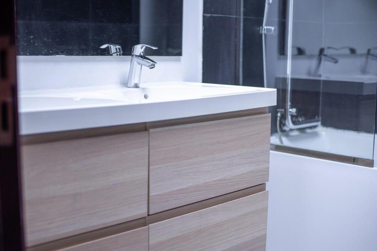 Stylish 2br At Belvedere With Balcony Views Holiday home *