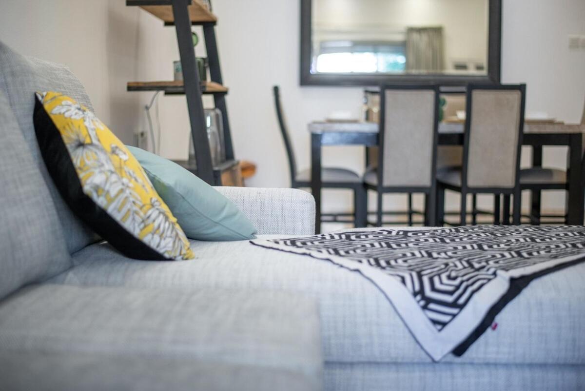 Stylish 2br At Belvedere With Balcony Views Holiday home